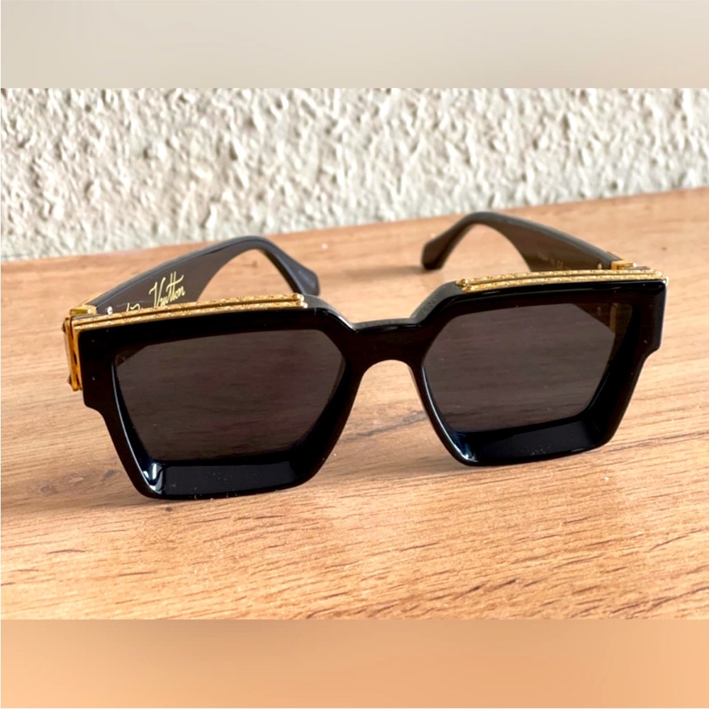 LV Z1165W Sunglasses Millionaire
Monogram Pattern